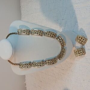 Sarah Coventry Vintage Elegant Gold Tone L Necklace Set